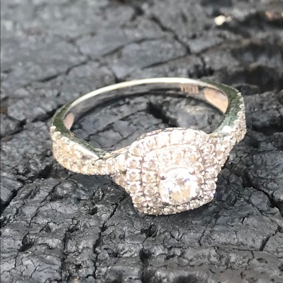 14 Karat White Gold Wedding Set - Picture 3 of 4